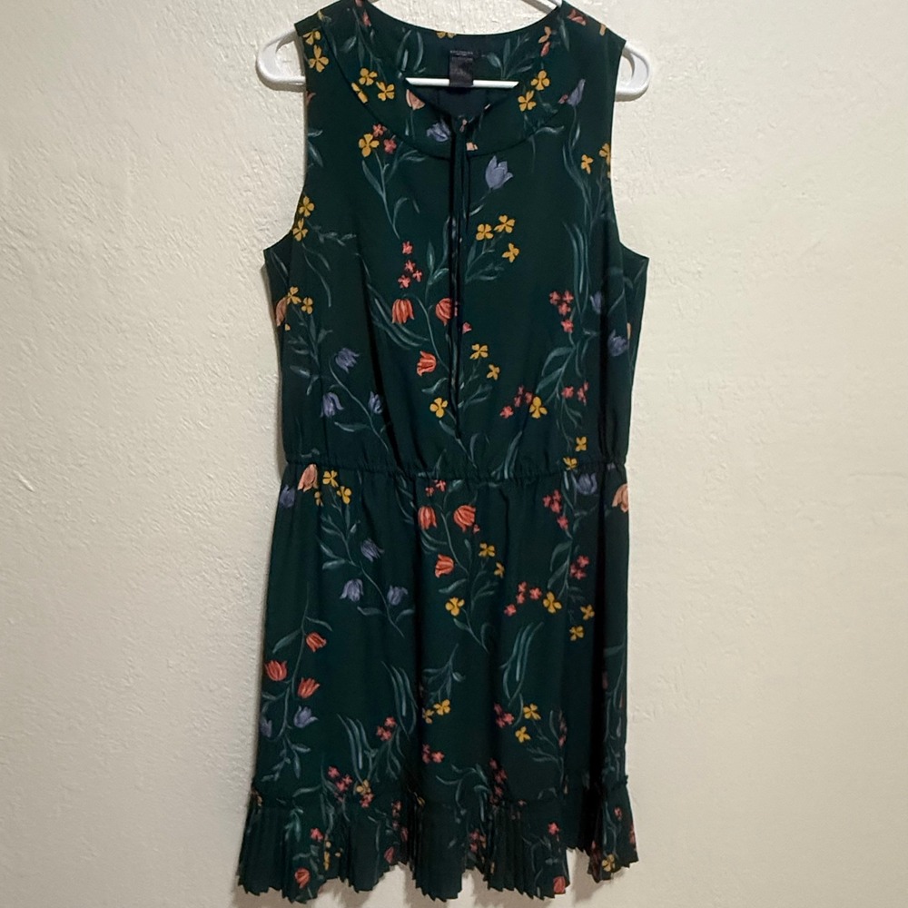 Ann Taylor Factory Green Floral Sleeveless Tie Neck Ruffle Hem Dress Large - Picture 3 of 14